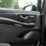 mercedes-v250d-in (2)